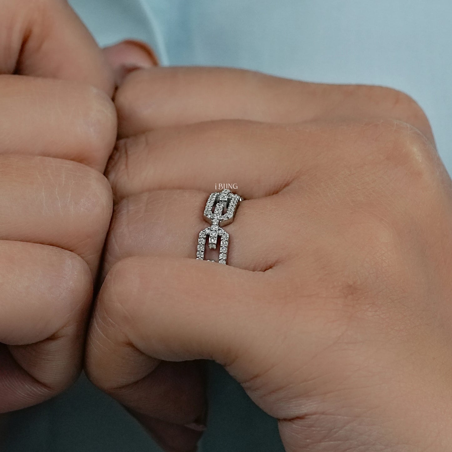 Round Cut Lab Diamond Chain Link Ring