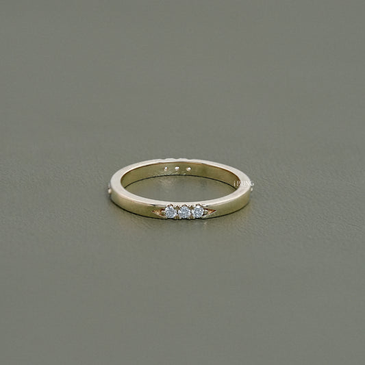 Round Cut Lab Diamond Distance Band