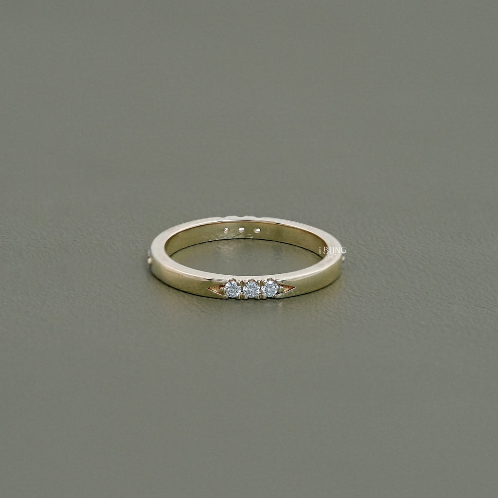 Round Cut Lab Diamond Distance Band