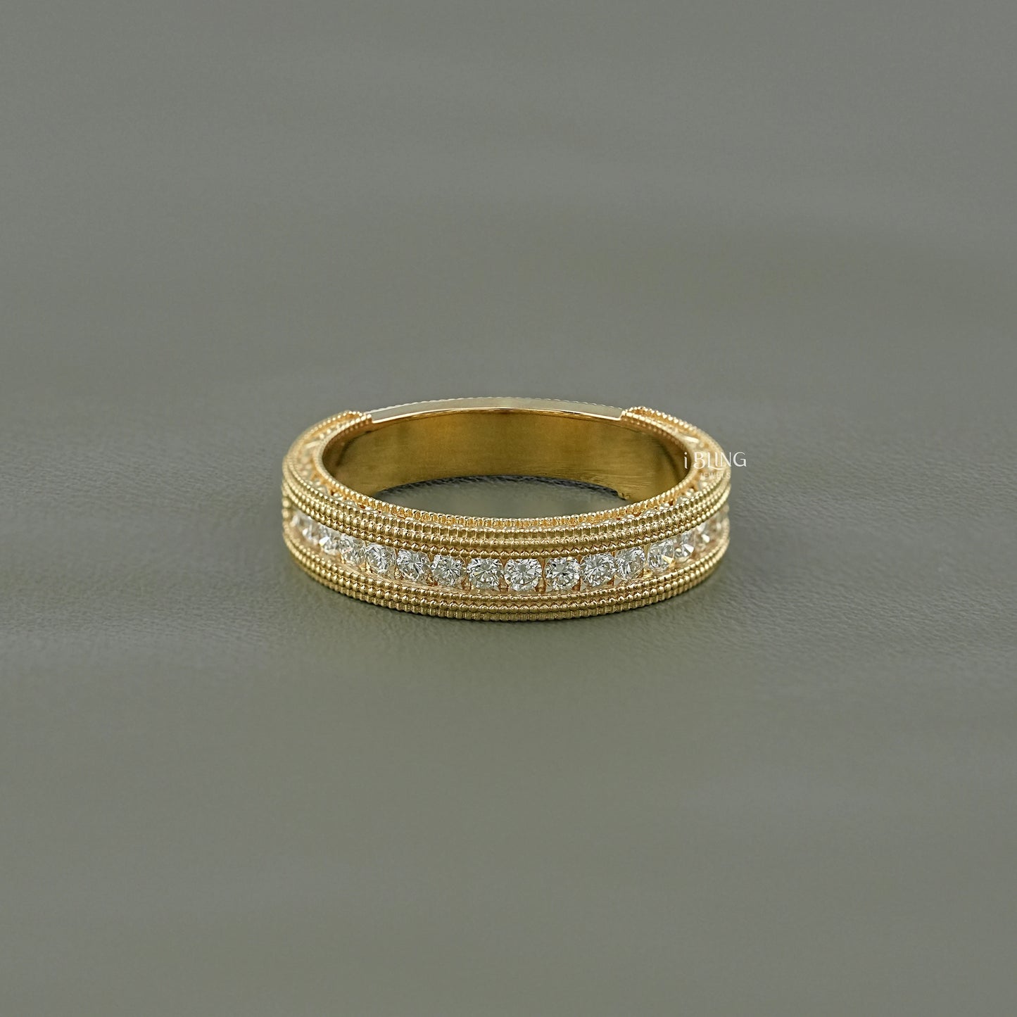 Round Diamond Filigree Set Unisex Wedding Band