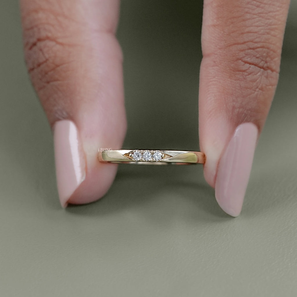 Round Cut Lab Diamond Distance Band