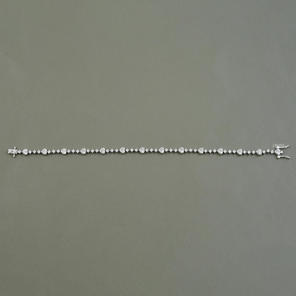 Heart & Round Cut Diamond Tennis Bracelet