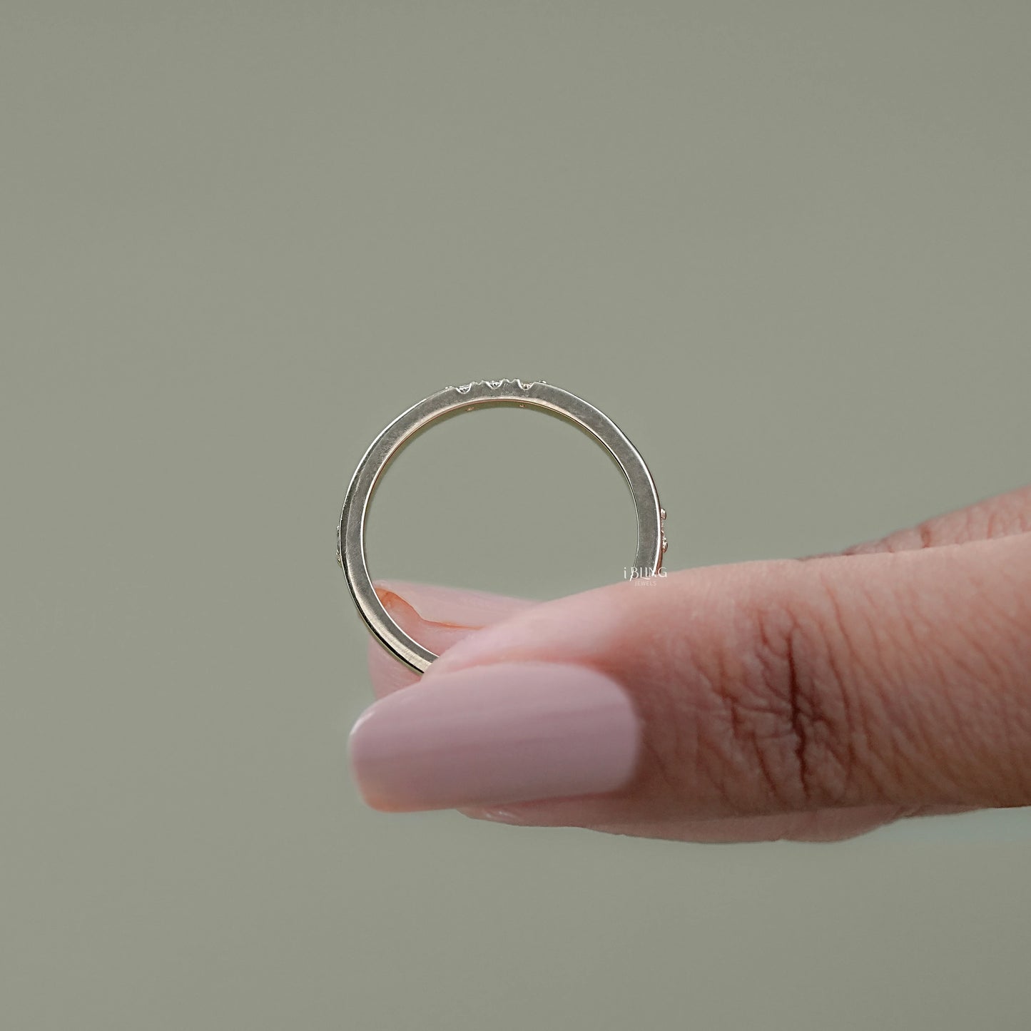 Round Cut Lab Diamond Distance Band