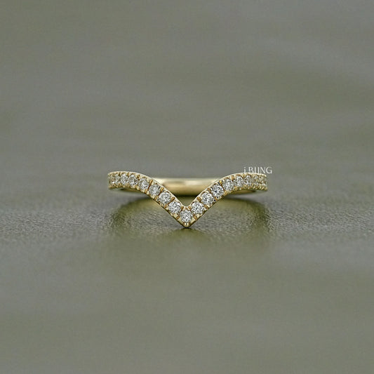 Round Cut Lab Grown Diamond Curved Wedding Band