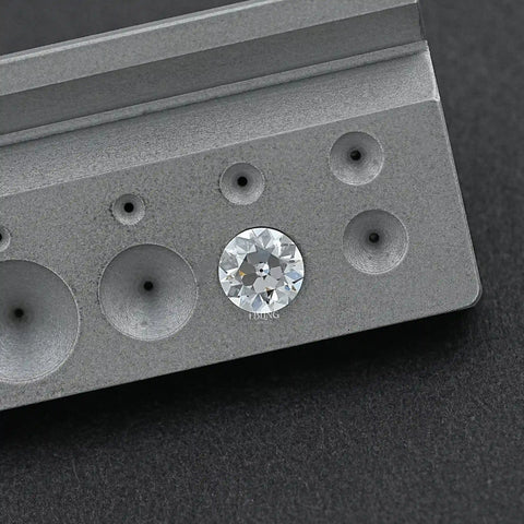 OEC Flower Pattern Round Cut Lab Grown Diamond