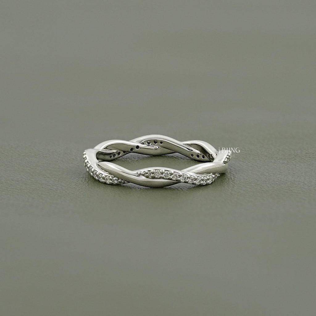 Round Cut Lab Diamond Twisted Wedding Band