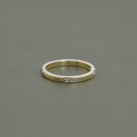 Round Cut Lab Diamond Distance Band