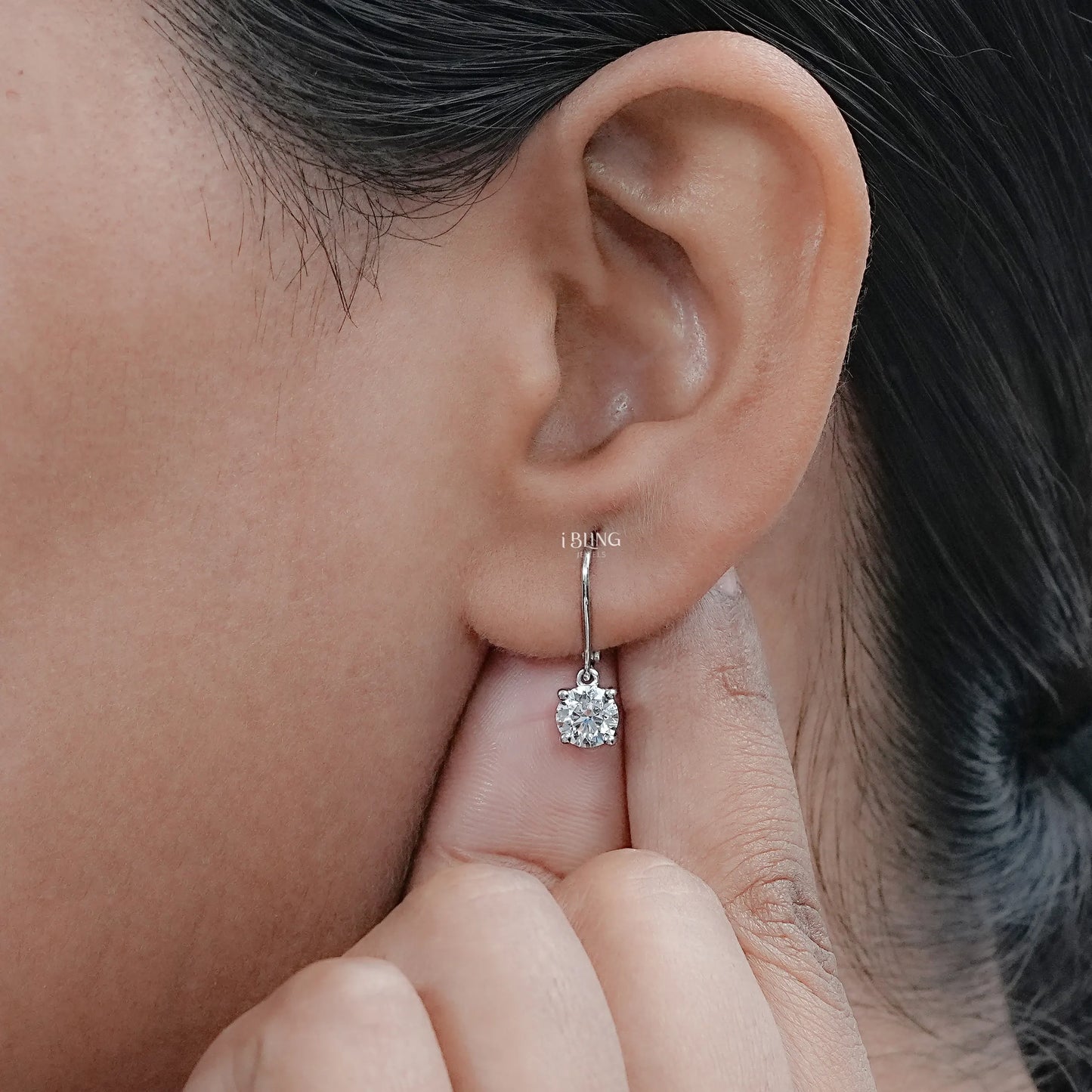 Flat-lay gold drop earrings with lab grown diamonds, refined piece for women’s jewelry lovers