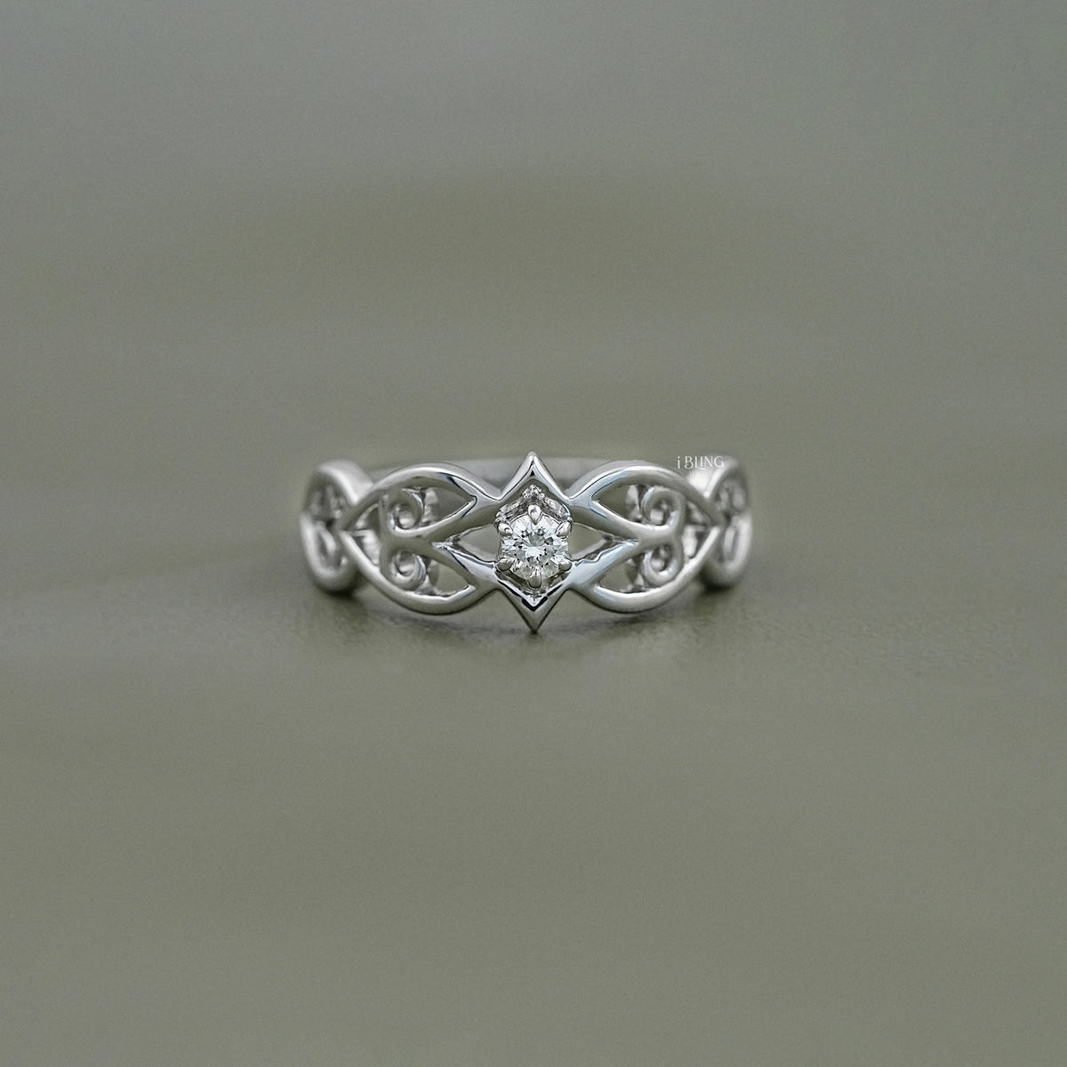 Round Cut Lab Grown Diamond Vintage Engagement Ring Ring