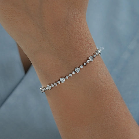 Heart & Round Cut Diamond Tennis Bracelet