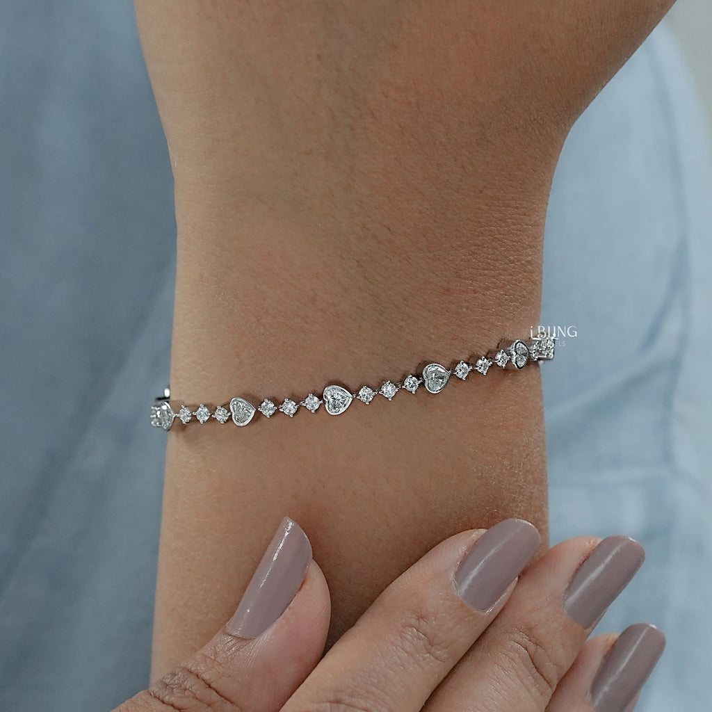 Heart & Round Cut Diamond Tennis Bracelet