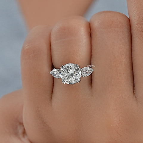 Three Stone Round Diamond Engagement Ring