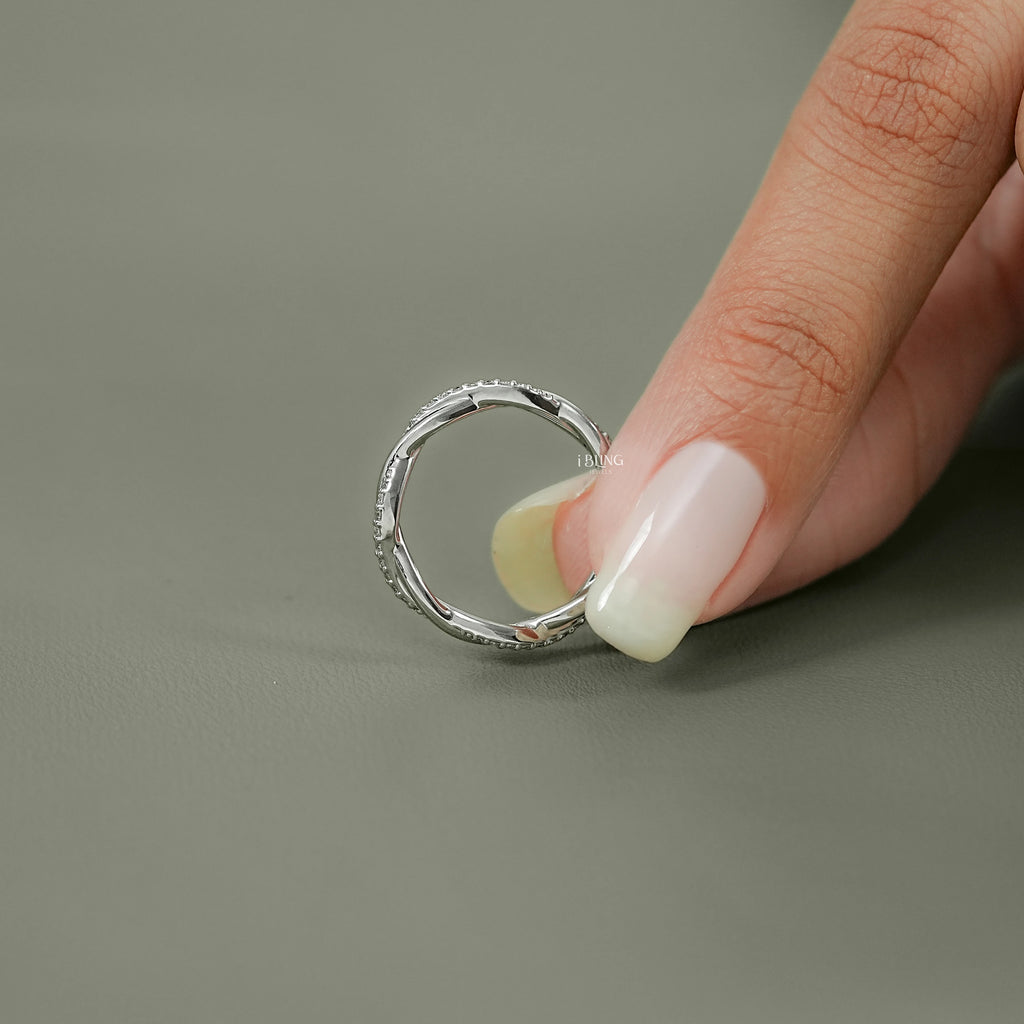 Round Cut Lab Diamond Twisted Wedding Band