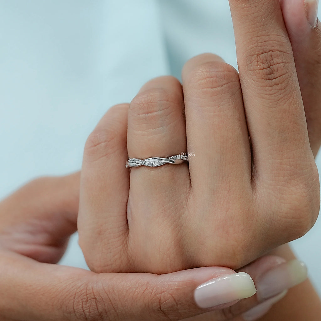 Round Cut Lab Diamond Twisted Wedding Band