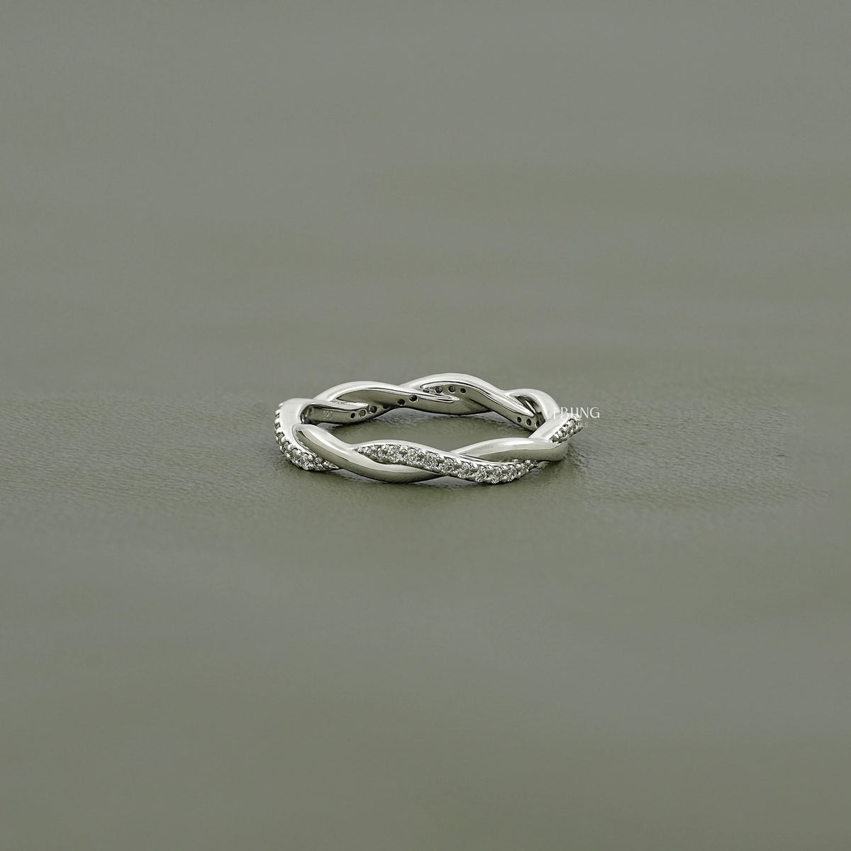 Round Cut Lab Diamond Twisted Wedding Band Band